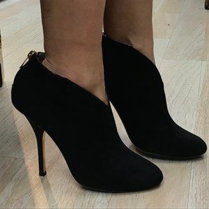 Jimmy Choo Back Zip Black Suede Booties Shoes 9